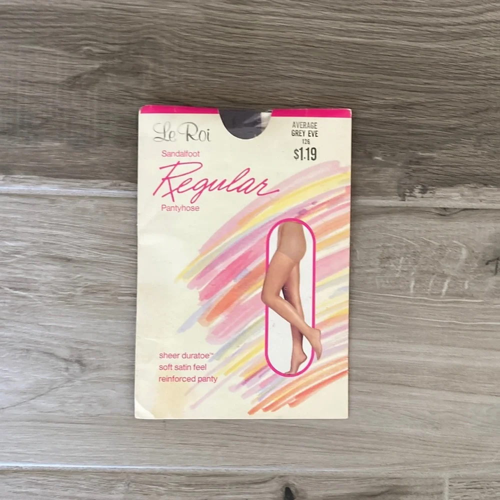 Vintage New Deadstock Le Roi regular pantyhose